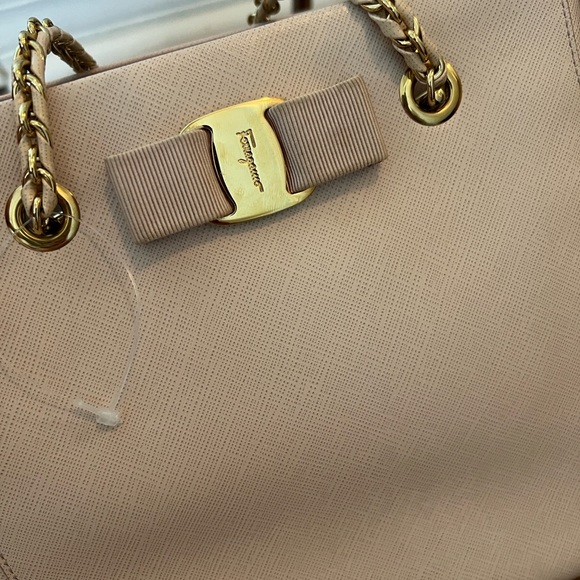 3117 Ferragamo pink satchel - Picture 3 of 12